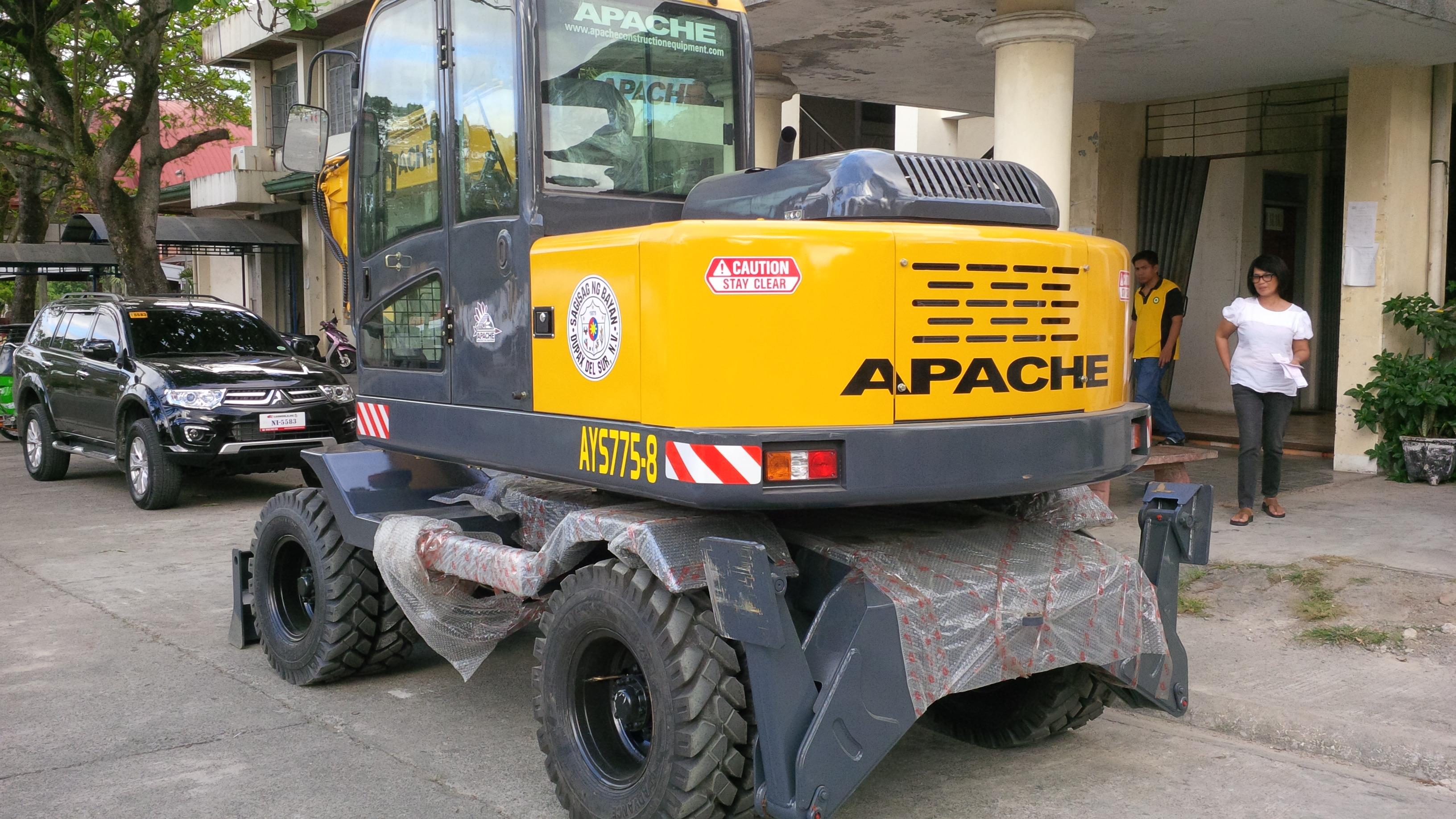 Wheel Tire Type Excavator | APACHE CONSTRUCTION EQUIPMENT
